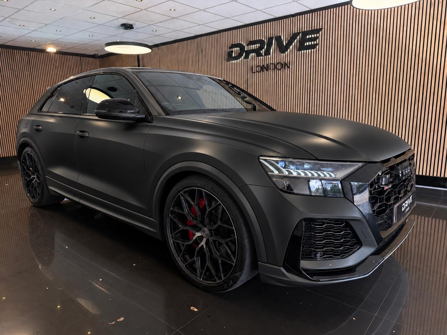 Audi RSQ8